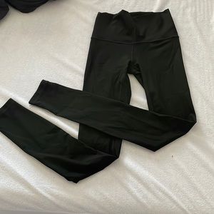 Black lululemon leggings